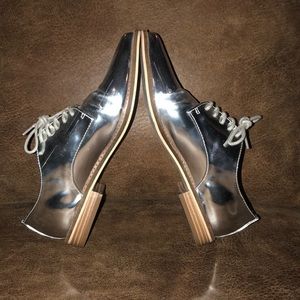 Metallic Oxford style shoes